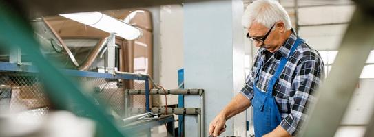 Alters- und alternsgerechtes Arbeiten Alters- und alternsgerechtes Arbeiten